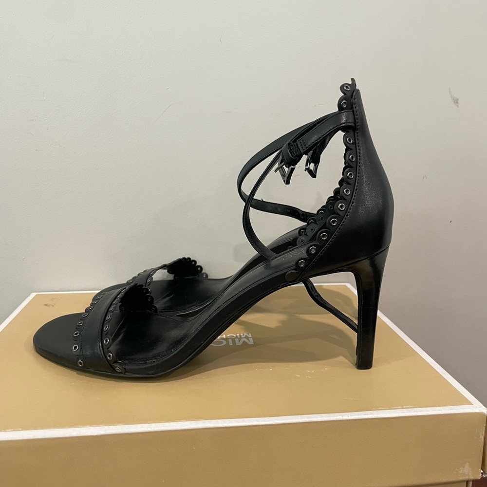 NEW IN BOX Michael Kors Jessie Mid Black Leather Heel Women’s Sz 7.5